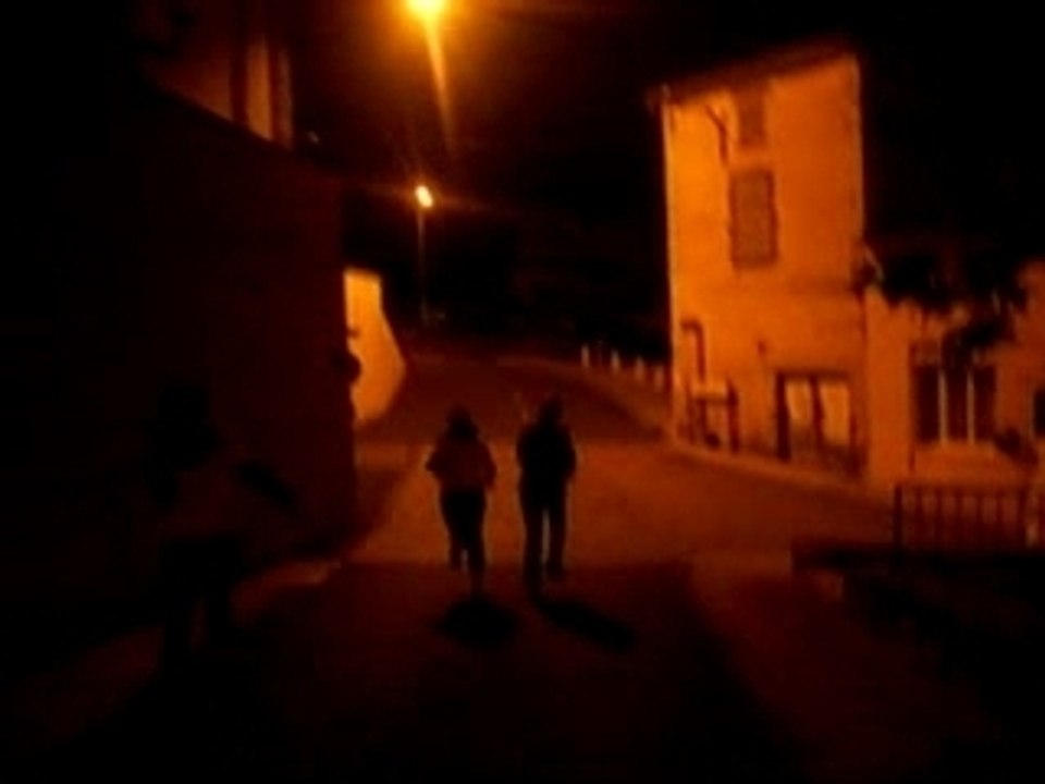 Danse sur un son d'interphone