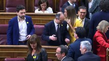 Cinco separatistas catalanes encarcelados entran al Parlamento español