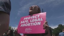 Miles de personas claman en EE.UU. contra las leyes que restringen el aborto