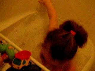 Le bain moussant de Lola