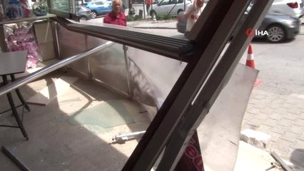 Gaz ve Freni Karıştırdı, Markete Girdi