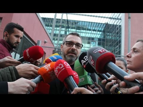 LIVE/Saimir Tahiri shkon për gjykim te Krimet e Rënda: Drejtësia prandaj është e bukur!