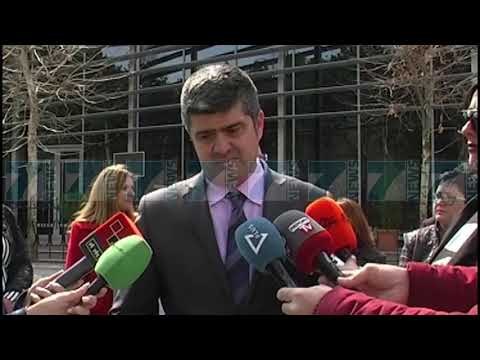 VRASJA E RAVIK GURRES, BOJKOTOHEN SEANCAT EDHE NE KORÇE E FIER - News, Lajme - Kanali 7