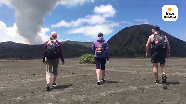 7600 ફૂટ ઉંચે સક્રિય જ્વાળામુખી પર કપલનું પ્રપોઝ