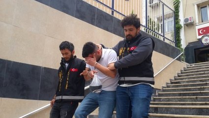 Kadıköy'de Site Otoparkından Araç Çalan Hırsız Kamerada