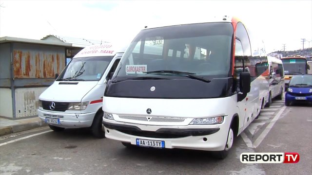 Report TV -Gjirokastër/ Shoferët prej tre ditësh në protestë