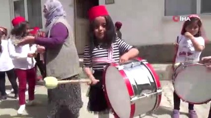 Minikler Ramazan Davulcusu Oldu