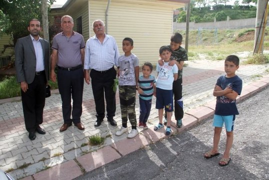 Köpeklerin Saldırdığı Kadının Öldüğü Mahallede Tedirginlik