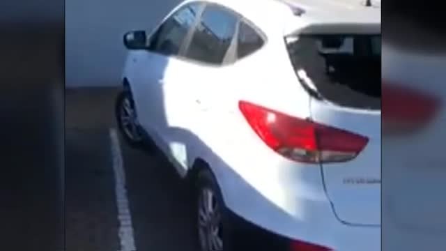 Casi una veintena de coches destrozados en una noche en Extremadura