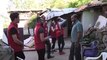 Gönüllü öğrenciler evleri dolaşarak sıcak yemek dağıtıyor - BİTLİS