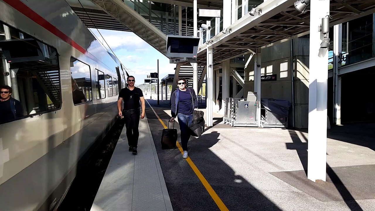 Patrick Bruel est arrivé à la gare TGV de Belfort- Montbéliard pour son concert à L'Axone ce soir