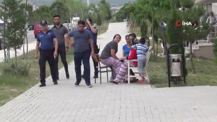 Silah Sesini Duyan Kendini Sokağa Attı