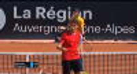 Shapovalov has on-court meltdown over serve call