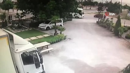 9'u Öğrenci 14 Kişinin Yaralandığı Kaza Güvenlik Kamerasında