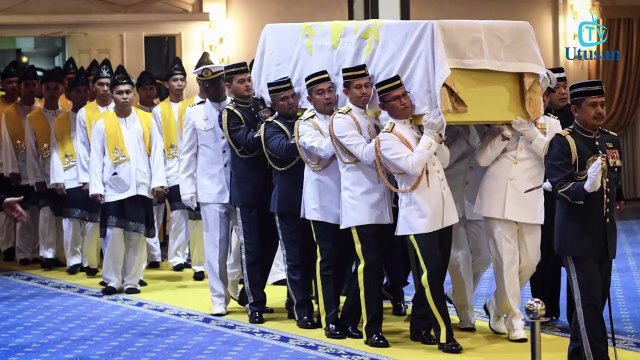 Al-Fatihah- Almarhum Paduka Ayahanda Sultan Haji Ahmad Shah Al-Musta’in Billah Ibni Almarhum Sultan Abu Bakar Ri‘ayatuddin Al Muadzam Shah