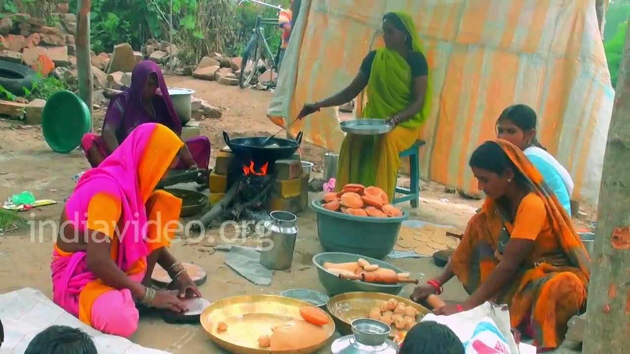 Desi Puri Making Streets foods of Sanchi