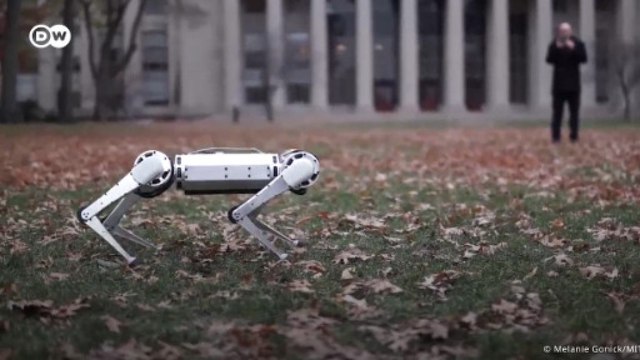 Havada takla atan robot - video Dailymotion