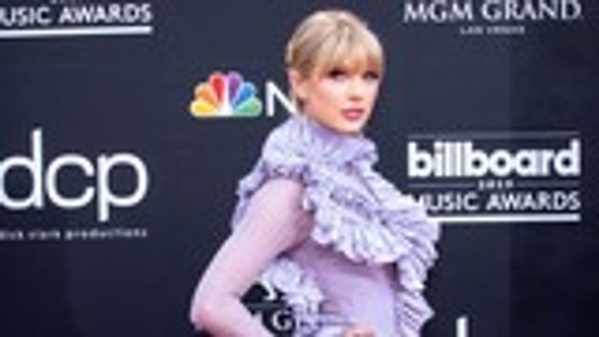 Taylor Swift Creates Playlist of Her Favorite Songs She's