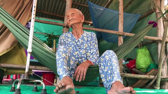 A 99 ans, cette Vietnamienne résiste à l'installation d'une centrale à charbon
