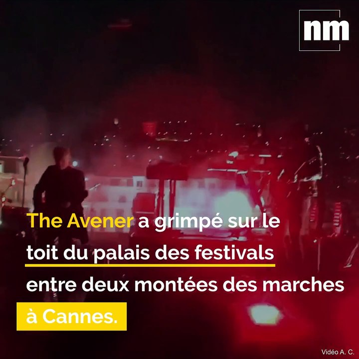 The Avener enregistre un set inédit sur le toit du palais des festivals entre deux montées des marches à Cannes