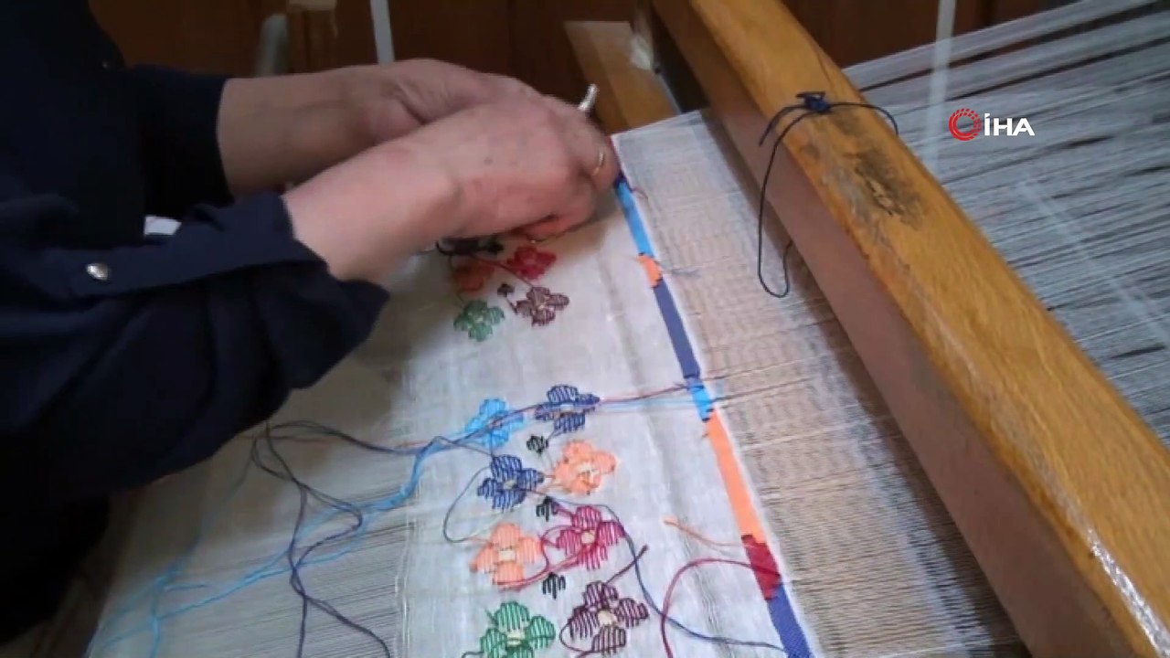 Hobi olarak başladığı keten dokumayı ticarete dönüştürdü