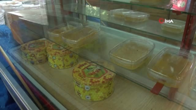 Arı Sütü Ömrü Uzatıyor...her Derde Deva Olan Sütün Kilosu Bin 500 Liradan Satılıyor