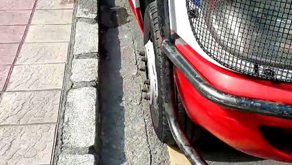 El pueblo de Josu Ternera desprecia la visita de C's con una pancarta gigante: "No sois bien recibidos"