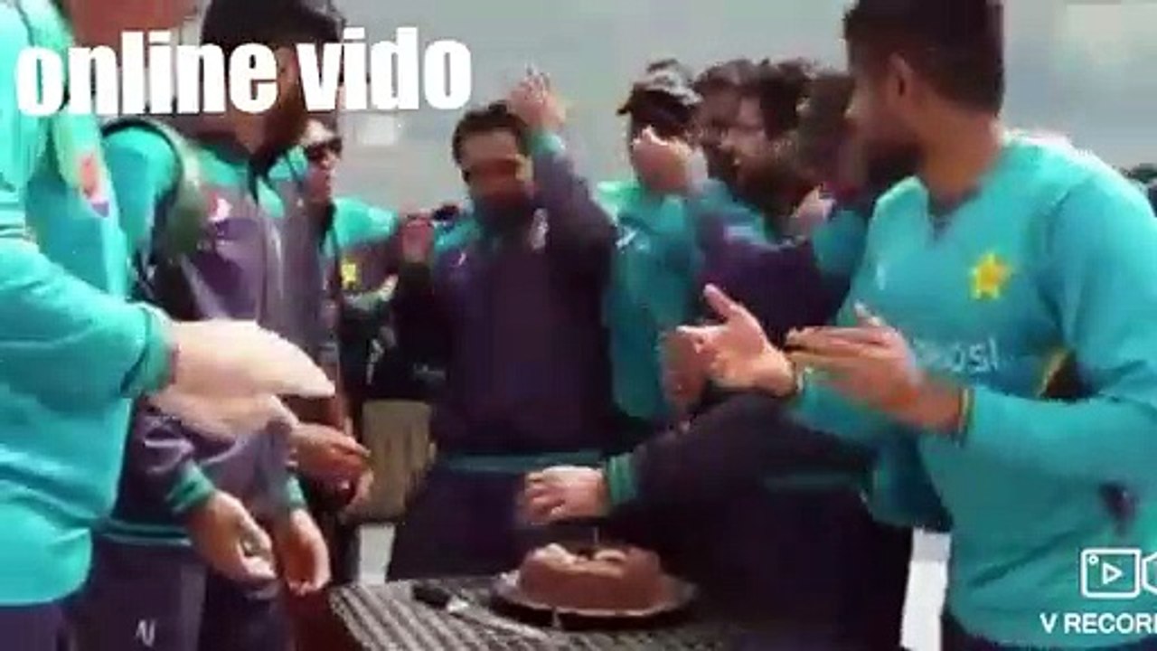 Sarfaraz Ahmed celebrates his birthday!