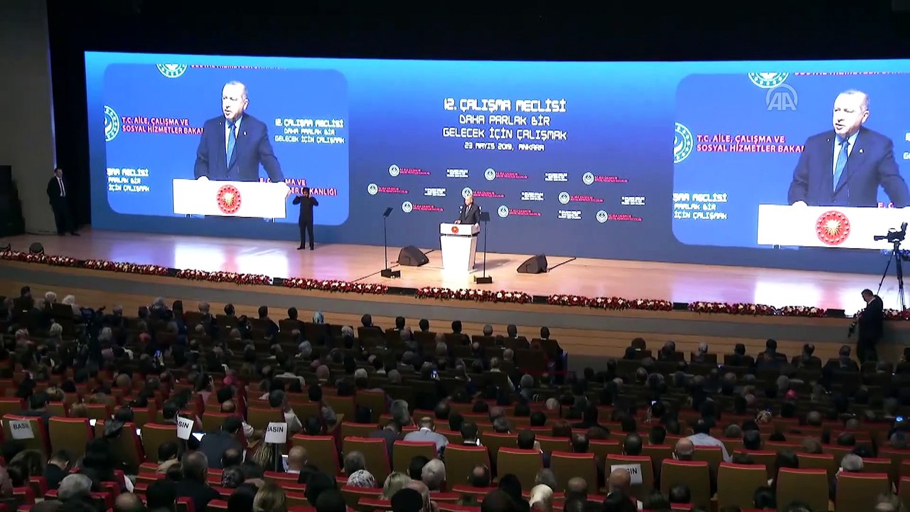 Cumhurbaşkanı Erdoğan: 'Maruz kaldığımız tüm ekonomik saldırılara rağmen hedeflerimize doğru yürümeye devam ediyoruz' - ANKARA