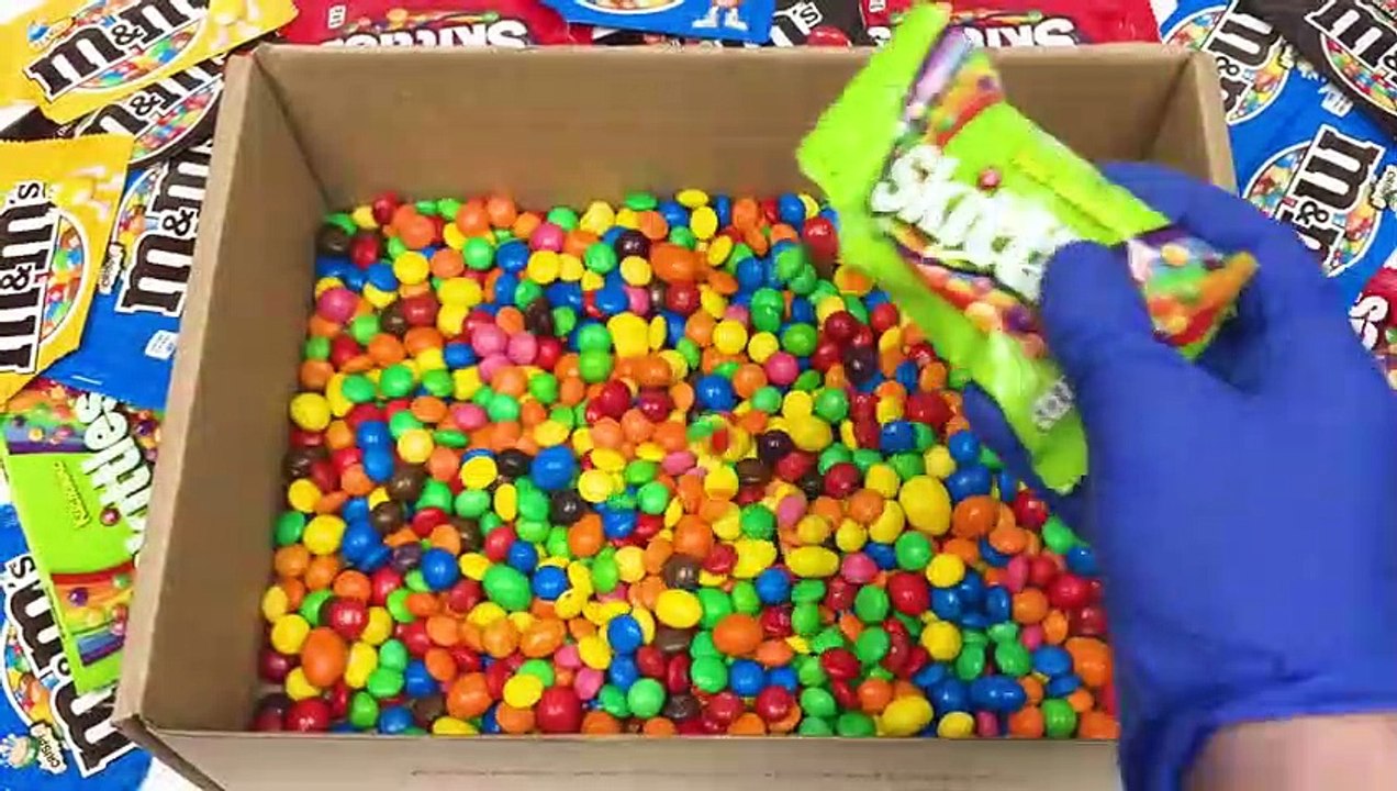 Box Full of Sweets with Nursery Rhymes and Five Little Monkeys Song for Baby 2019