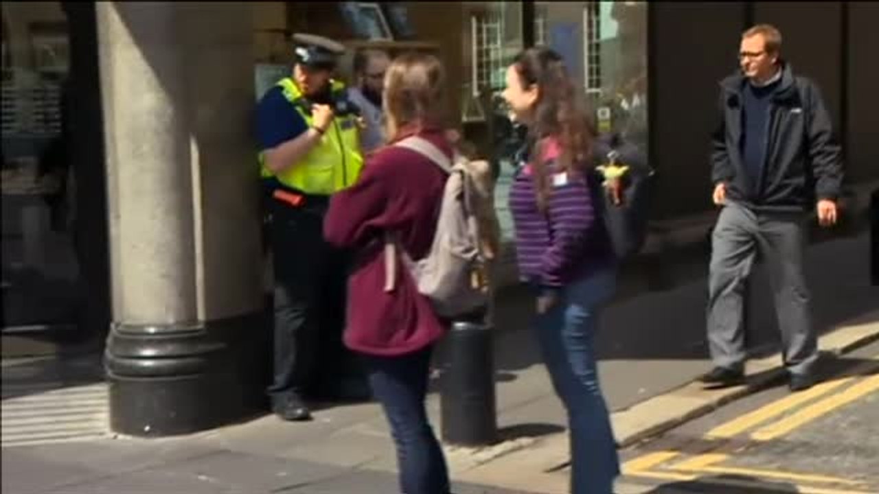 Nigel Farage vota en las elecciones al Parlamento Europeo