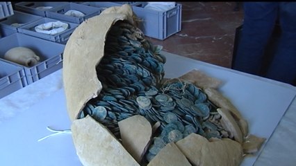 Tasado en 468.230 euros el tesoro de Tomares descubierto en 2016