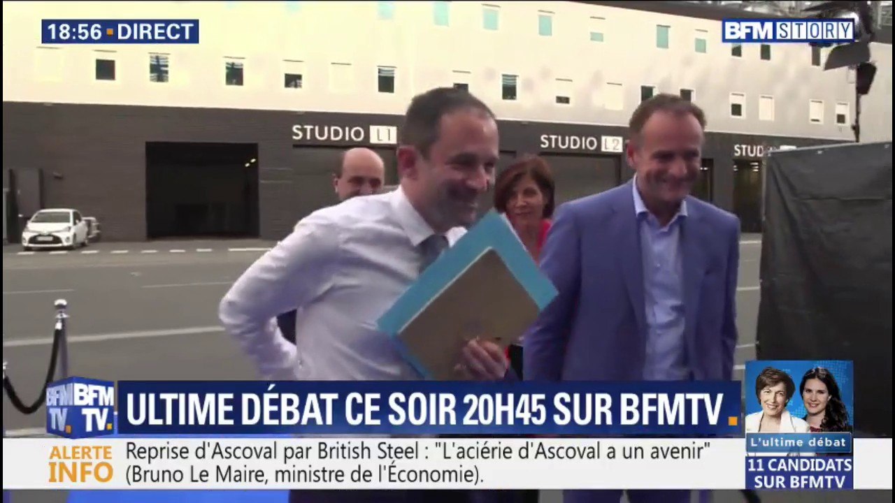 Benoît Hamon est arrivé le premier dans les studios de BFMTV pour l'Ultime Débat