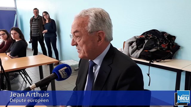 Mon Micro Citoyen : des collégiens mayennais apprentis journalistes.