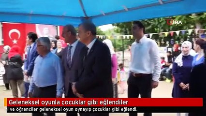 Geleneksel oyunla çocuklar gibi eğlendiler