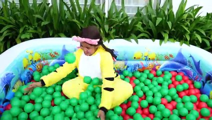 Color Song Nursery Rhymes | Learn Colors | Action Song with Mommy, Linda and Brother #2