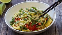 How to Make Pad Thai with Spiralized Zucchini Noodles