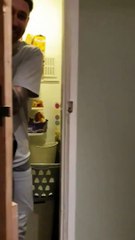 Leur chien ramène un écureuil mort et momifié dans la maison