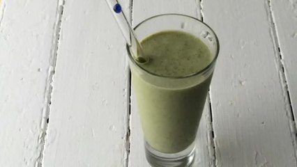 How to Make a Peanut Butter and Jelly Smoothie