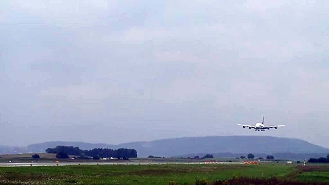 Airplane Hit with Crosswind Has Rough Landing