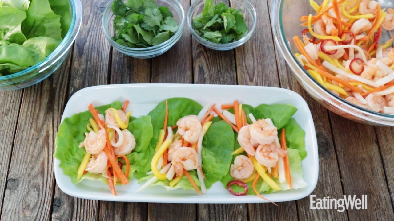 How to Make Vietnamese Shrimp & Mango Lettuce W...