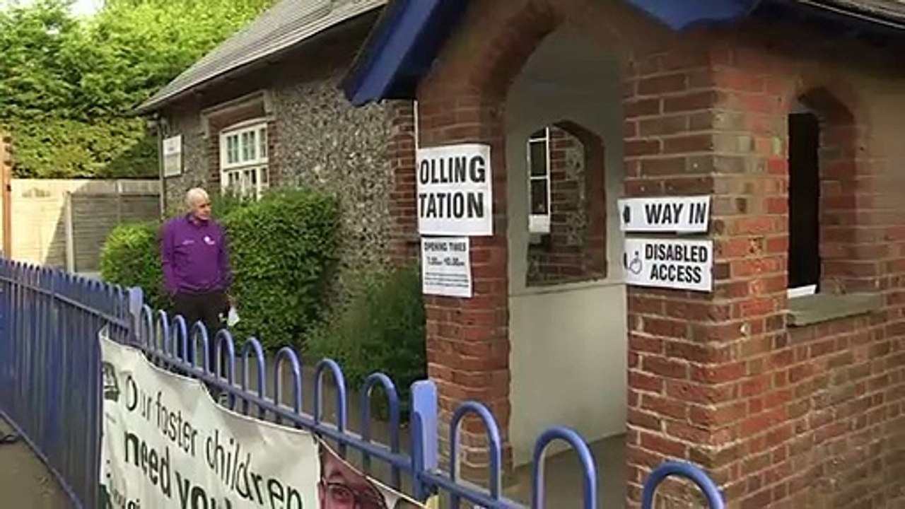 Europawahl-Marathon beginnt in Großbritannien und Niederlanden