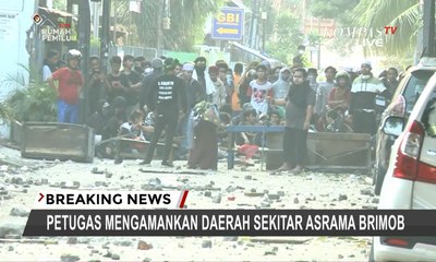 Massa Bentuk Barikade di Jalan KS Tubun, Petamburan