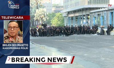 Polisi Tutup Ruas Jalan di Depan Bawaslu