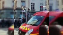 - Fransa’daki patlamada yaralı sayısı 10’a yükseldi- Olayın sokağa bırakılan bir paketin patlaması sonucu meydana geldiği öğrenildi