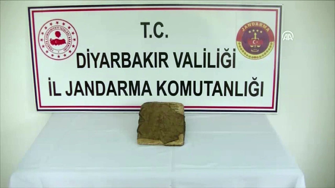 Bin 400 yıllık olduğu tahmin edilen kitap ele geçirildi - DİYARBAKIR