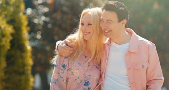 Oyuncu Metin, Sevdim Şarkısıyla Müzik Dünyasına Bomba Gibi Girdi