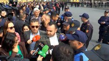 Report TV - Protestuesit dhe ish-deputeti Balliu shtyrje me policinë