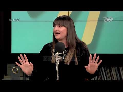 Wake Up/ Pranverë e paharruar, në fshatin e harruar , filmi që ironizon realitetin përmes erotikës