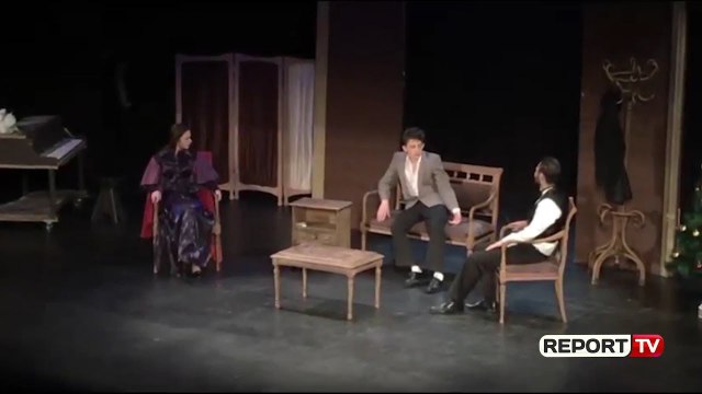 Ndahen çmimet e Festivalit të Teatrit për 10 Shkollat e Mesme në Tiranë